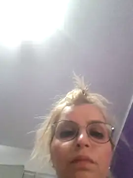 BritneyHudson online show from February 21, 3:57 pm