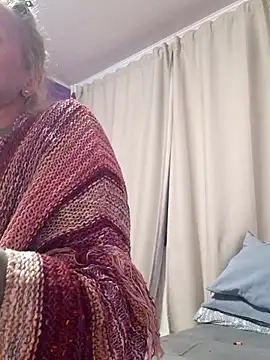 Snapshot of BritneyHudson chatting on September 30, 1:00 am BritneyHudson online show from September 30, 1:00 am