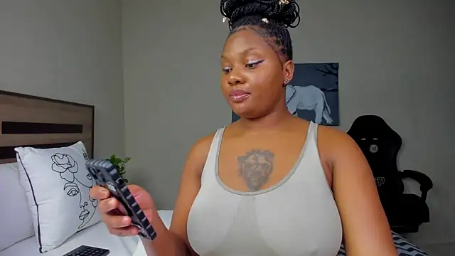 Renee-18 online show from March 1, 8:30 pm