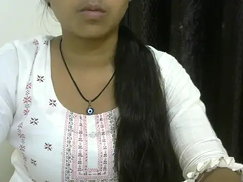 Snapshot of momo_lov chatting on September 22, 10:46 am momo lov online show from September 22, 10:46 am