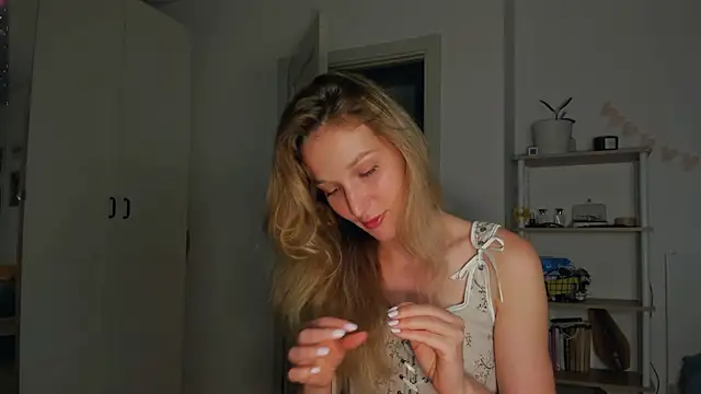  Lora Palmer online show from September 9, 8:08 pm