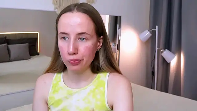 Cassie Kelman online show from October 4, 9:30 pm