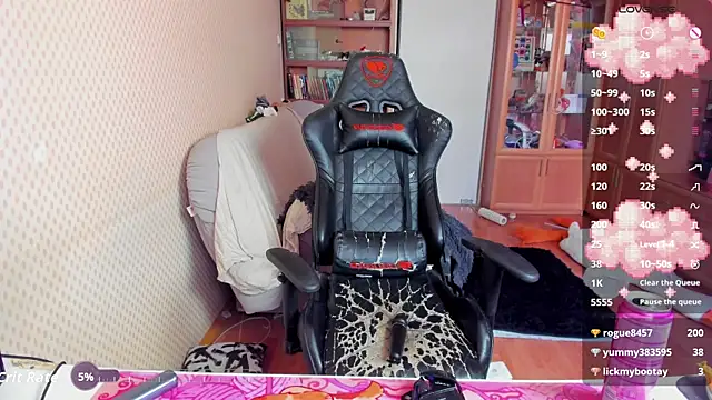 cutieMila online show from April 15, 8:15 am