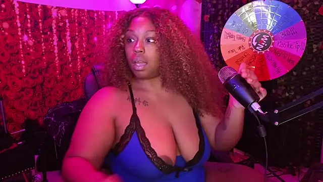 cheriserozequeen online show from June 5, 2:01 pm