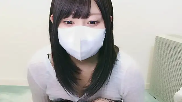 Snapshot of YUTSU_KI chatting on October 1, 5:07 pm YUTSU KI online show from October 1, 5:07 pm