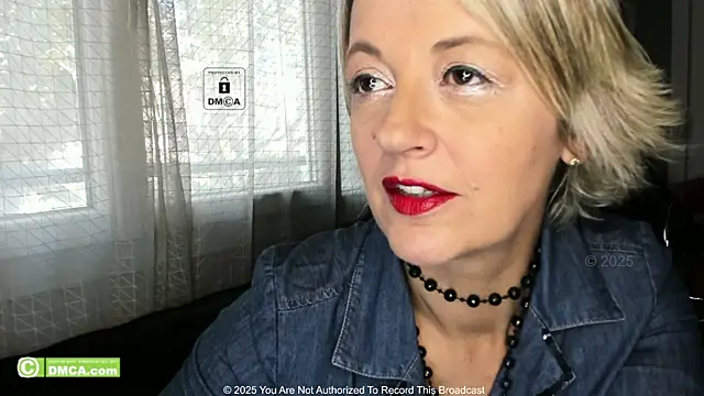 KARINASPALACIOS online show from September 12, 8:45 am