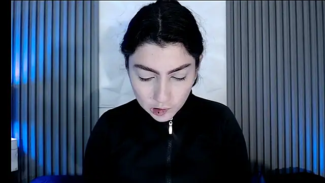 Snapshot of sophy_rock chatting on October 7, 2:21 pm sophy rock online show from October 7, 2:21 pm