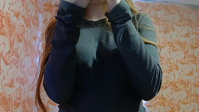 strawberrysmoothie online show from February 2, 7:35 pm