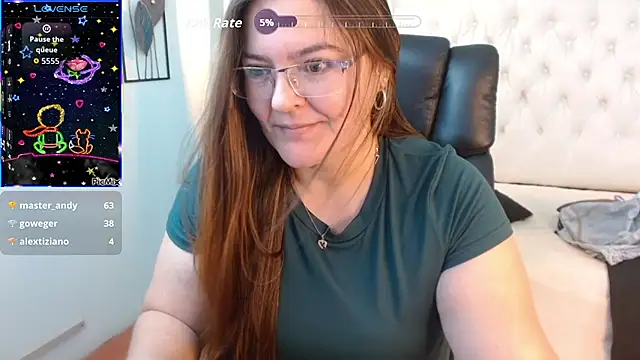 MsJossie online show from October 3, 6:29 am