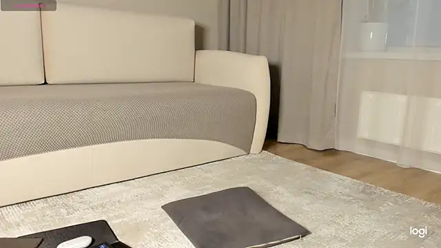 AmelinaLove online show from January 19, 2:08 am