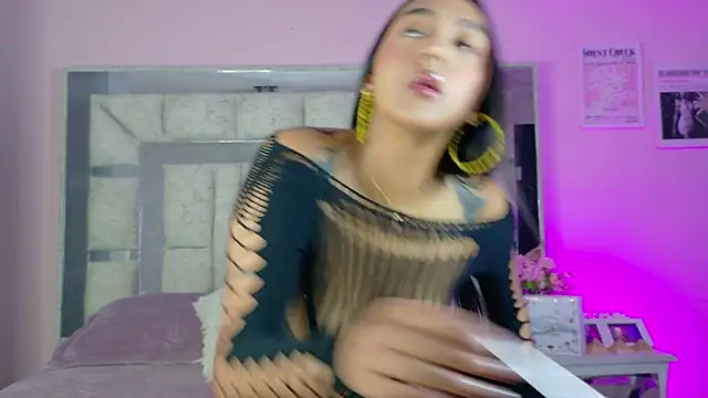 Sara Greey online show from June 4, 2:43 pm