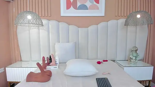 Sara Vanegas online show from December 16, 11:38 am