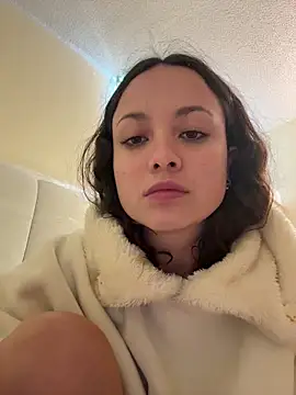 Megan Rodrigo online show from February 21, 2:07 pm