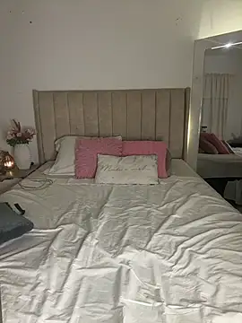 Roxanne 08 online show from December 18, 12:04 am