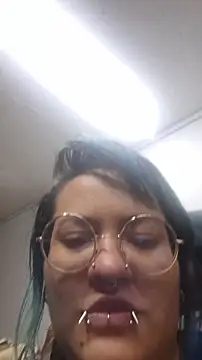 lucky-leah online show from June 16, 3:40 am