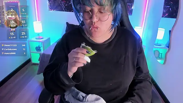 lucky-leah online show from February 3, 8:52 am