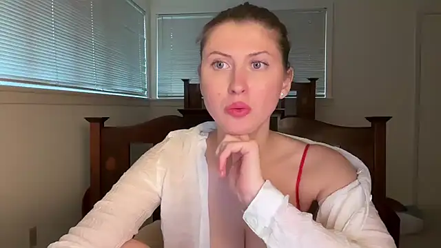 YUMIandbigWOLF online show from April 9, 12:35 am