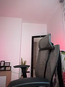 evangeline ch online show from November 14, 4:18 pm