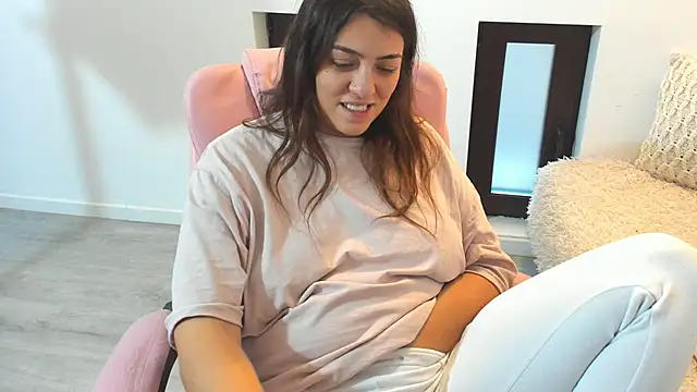 Dyana Kaylinn online show from December 23, 7:01 am