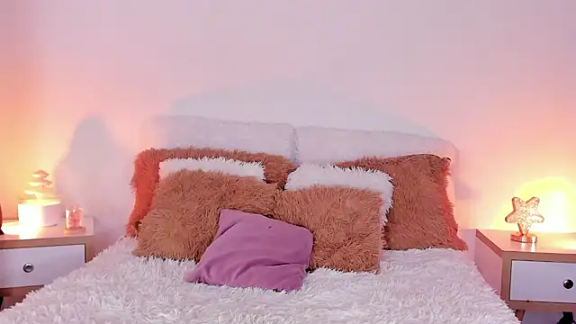 rosemonrooe online show from September 19, 3:00 pm