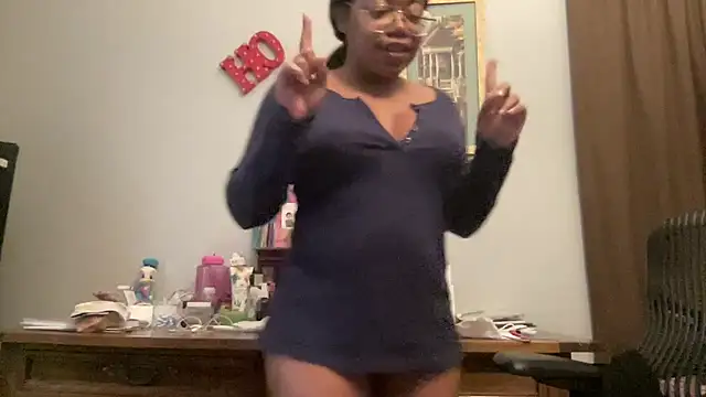 MommyConfident online show from November 13, 3:22 pm