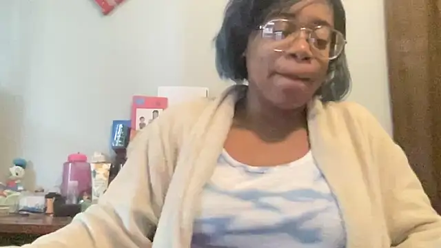 MommyConfident online show from October 23, 2:34 pm