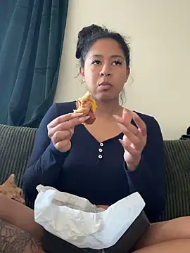 AshleyLoveee online show from February 7, 4:44 pm