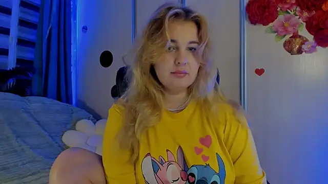 CoraSwon online show from November 11, 1:23 am