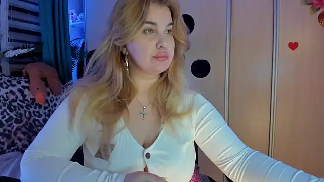 CoraSwon online show from February 19, 6:40 pm