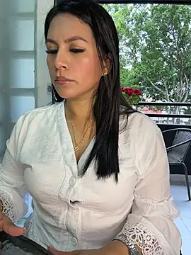 Sofia Convers online show from June 5, 1:06 pm