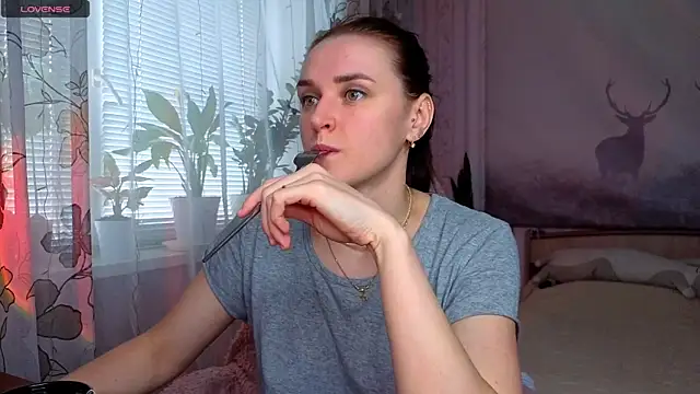 Bella  Swoon online show from May 12, 5:26 am