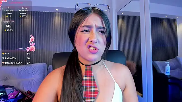 paulina sweett  online show from September 13, 2:03 pm