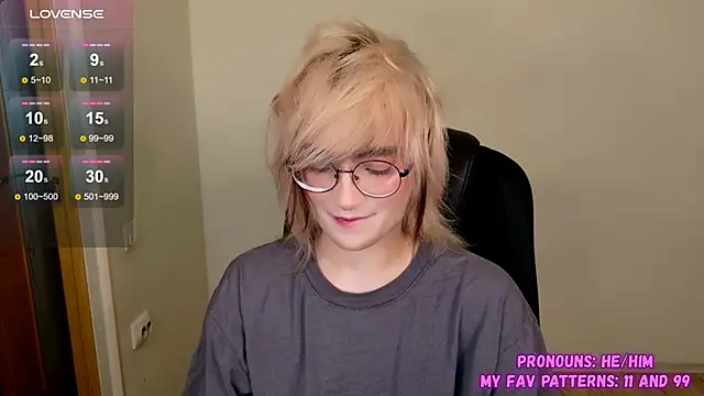 Snapshot of CuteYukiKun chatting on October 1, 11:09 pm CuteYukiKun online show from October 1, 11:09 pm