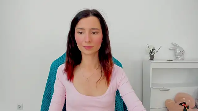 crystalnut online show from November 15, 4:13 am