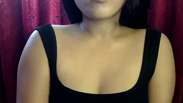 Snapshot of charming_karishma chatting on October 17, 7:44 am charming karishma online show from October 17, 7:44 am