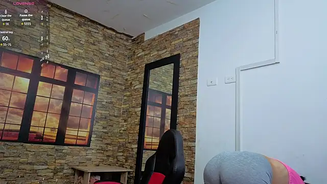 Snapshot of daniela_xue chatting on October 2, 12:59 am daniela xue online show from October 2, 12:59 am
