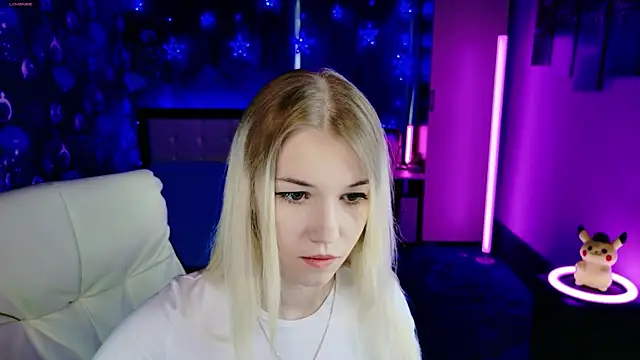 ShhhO O online show from April 20, 8:28 am