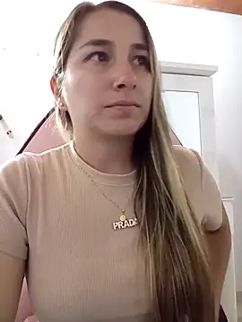 Iris love18 online show from November 20, 10:55 pm