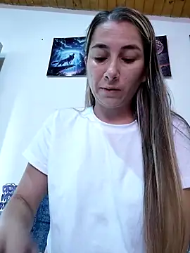 Iris love18 online show from June 2, 12:50 pm
