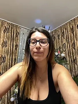 NadiraNoor online show from December 19, 8:56 pm