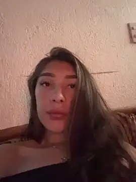 NICOLSKINNY1 online show from April 13, 8:31 pm