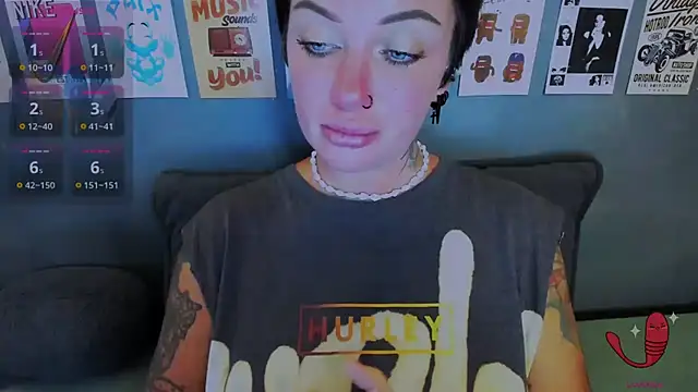 EllieOz online show from July 28, 6:20 pm