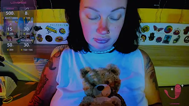 EllieOz online show from November 20, 6:42 pm