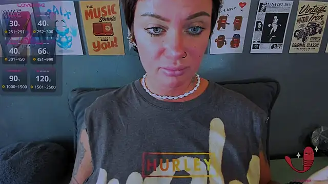 EllieOz online show from July 28, 2:57 pm