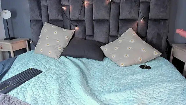 nahomi campbell online show from March 6, 10:16 pm