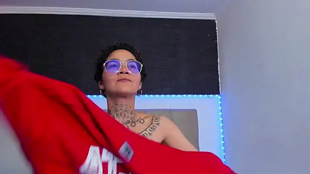 anaroman01 online show from September 10, 6:41 pm