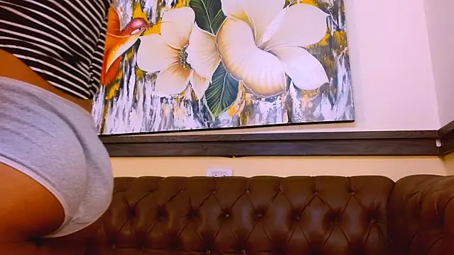 VeronicaRobles online show from November 17, 7:36 pm