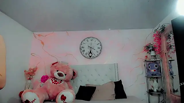 maria camilacms online show from February 8, 9:50 pm