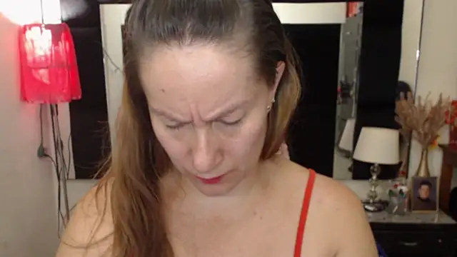 Snapshot of CATRINA-83 chatting on October 17, 2:37 am CATRINA-83 online show from October 17, 2:37 am