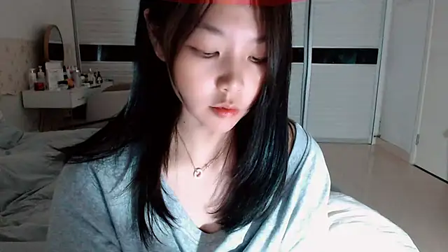Snapshot of -Lucky_Girl chatting on October 14, 2:52 pm -Lucky Girl online show from October 14, 2:52 pm